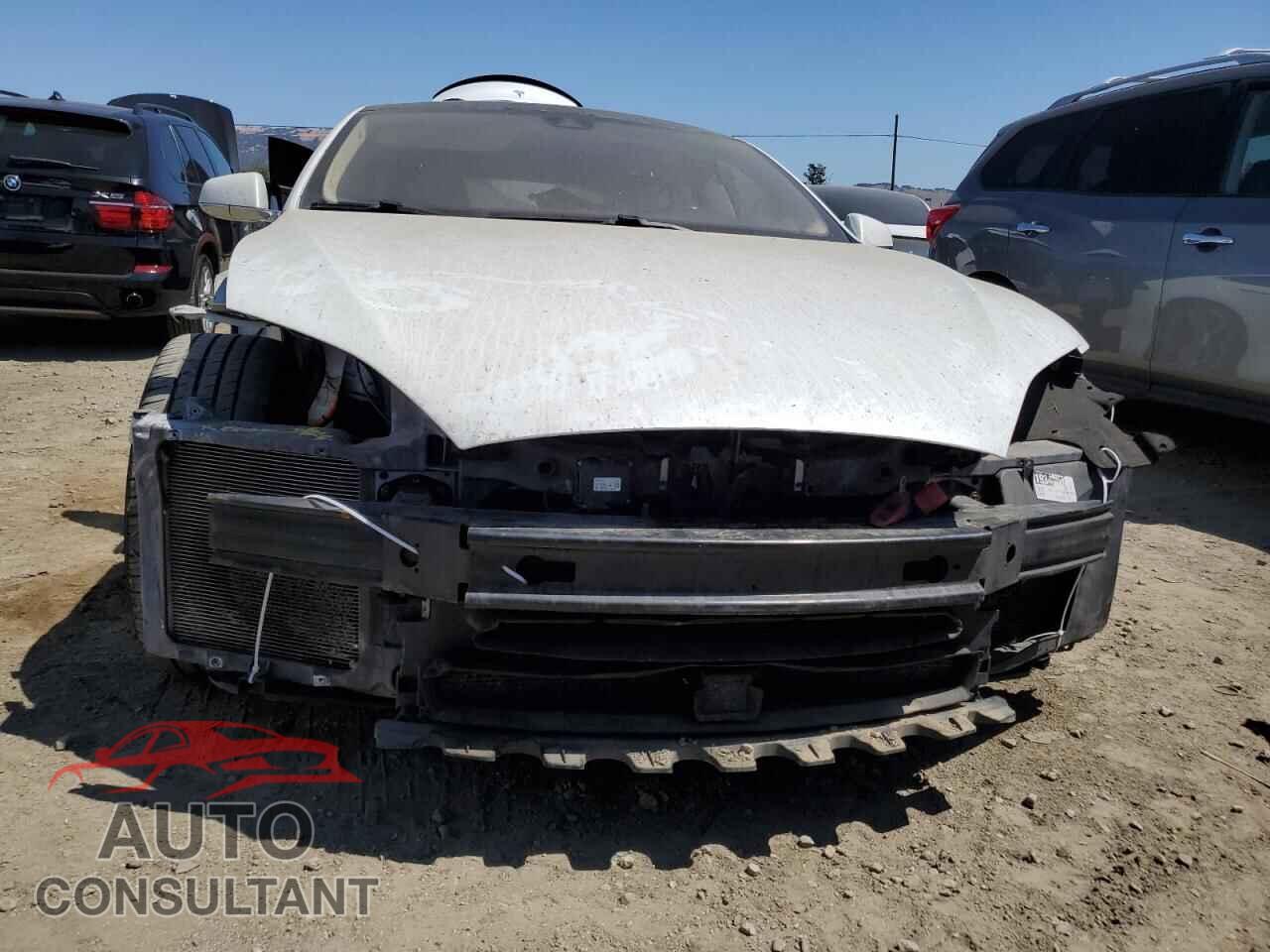 TESLA MODEL S 2014 - 5YJSA1H11EFP57345