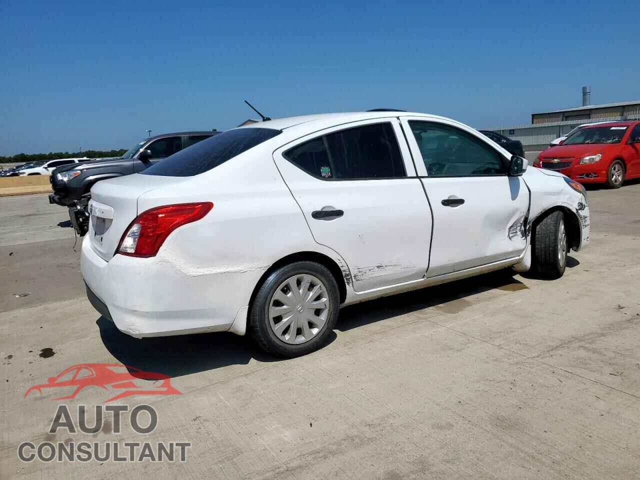 NISSAN VERSA 2018 - 3N1CN7AP3JL805064