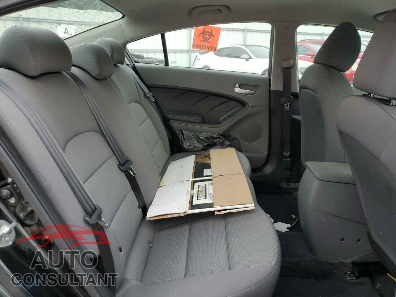 KIA FORTE 2017 - 3KPFK4A71HE045975