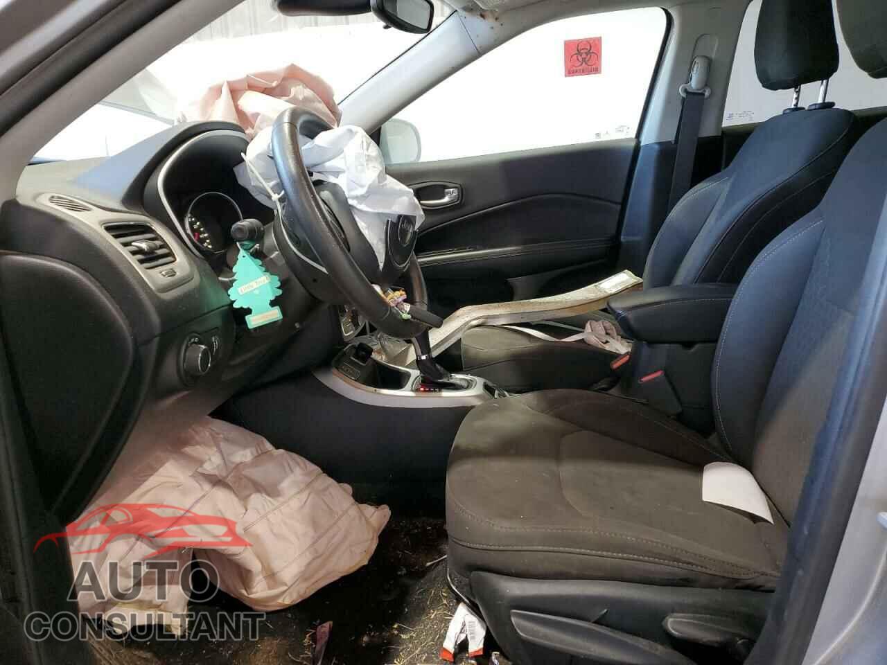 JEEP COMPASS 2019 - 3C4NJCAB0KT844338