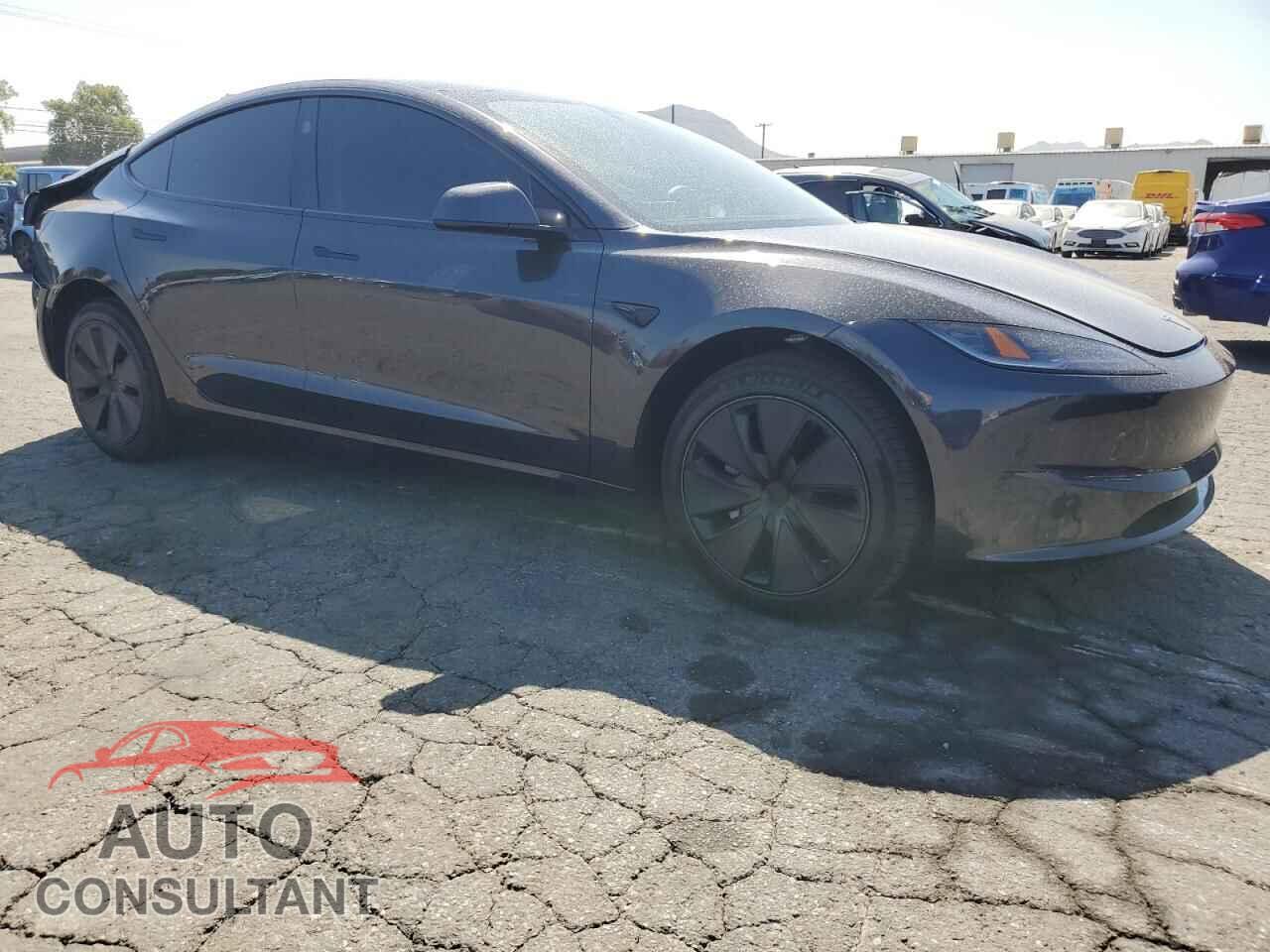 TESLA MODEL 3 2025 - 5YJ3E1EA3SF052829