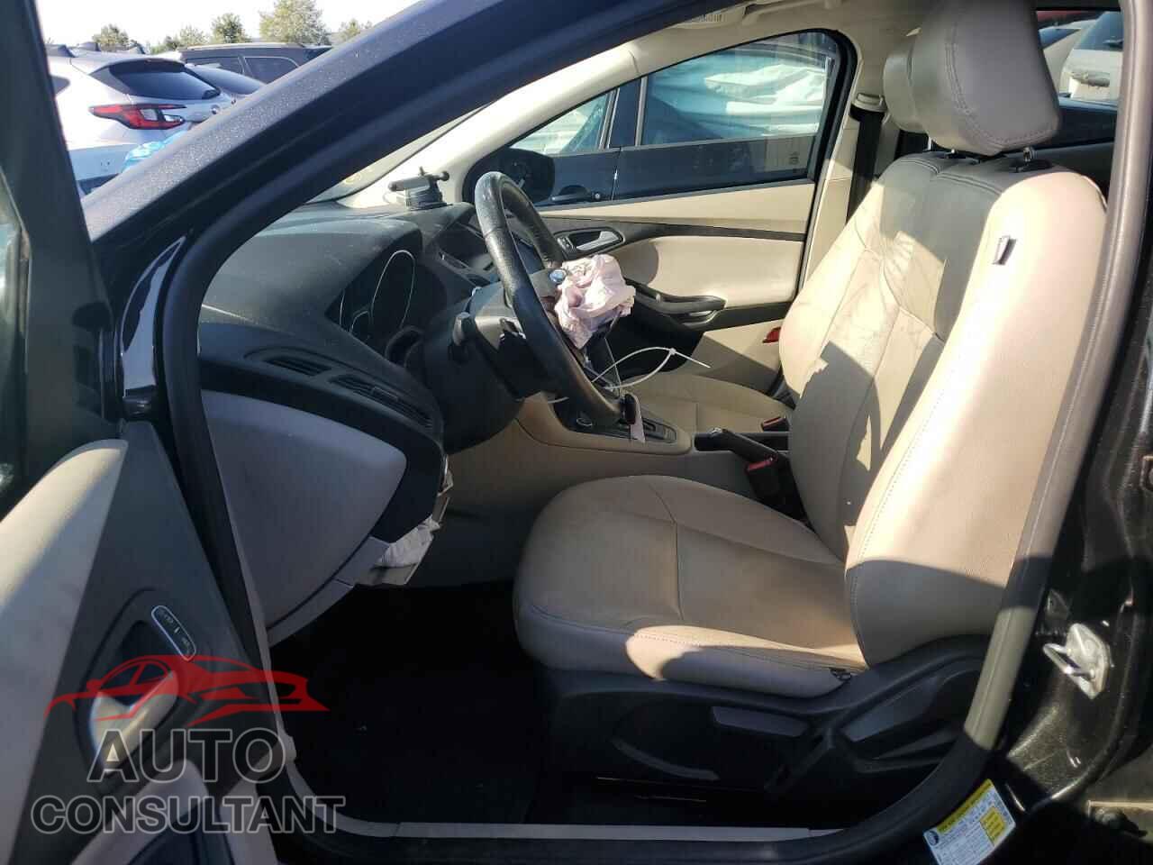 FORD FOCUS 2015 - 1FADP3F26FL267454