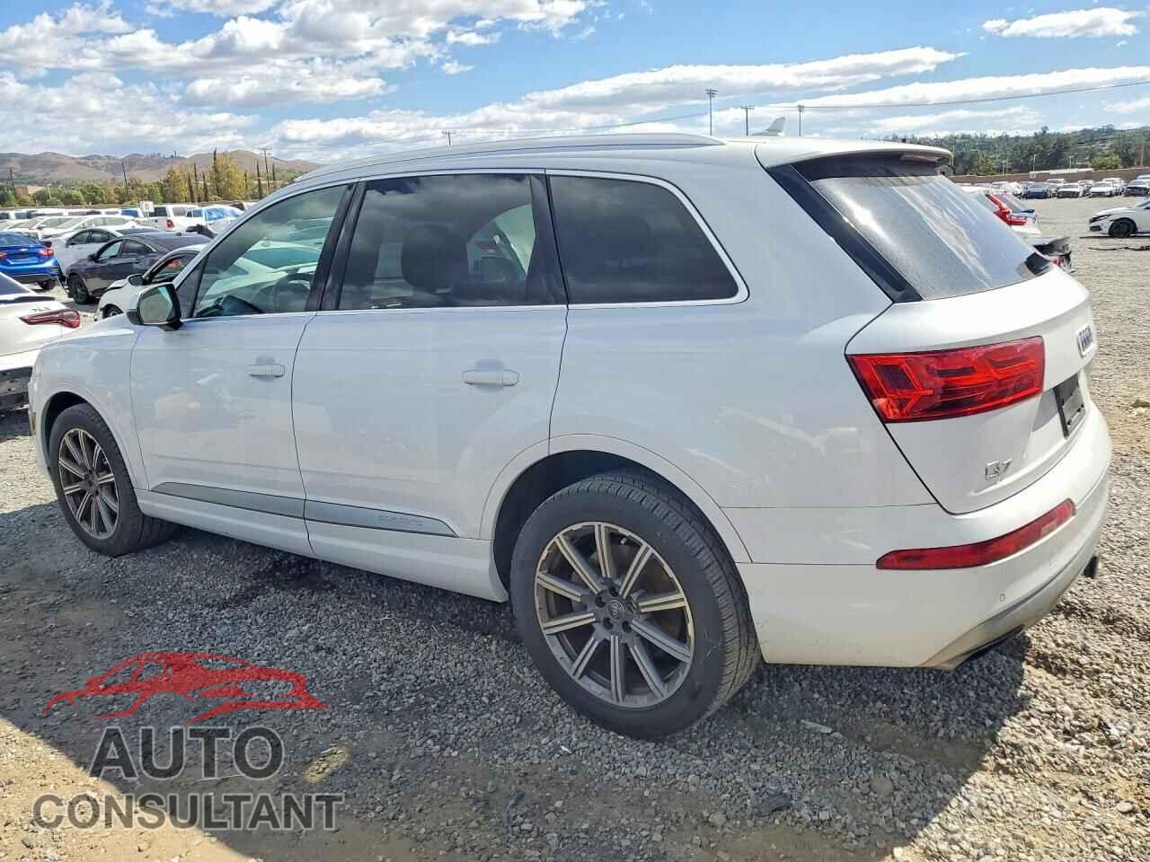 AUDI Q7 2018 - WA1LAAF71JD044663