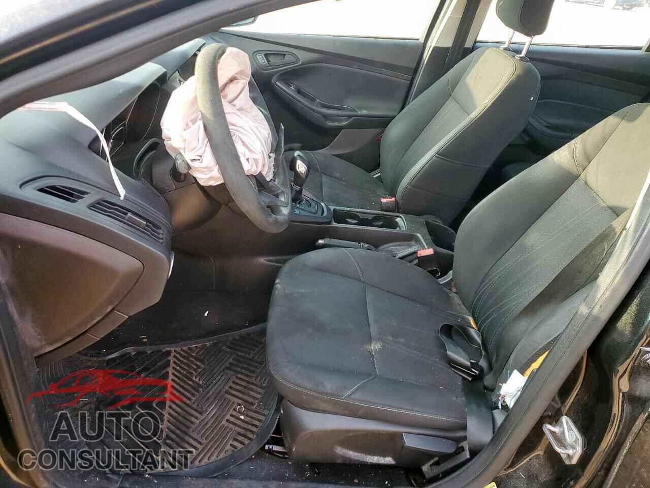FORD FOCUS 2015 - 1FADP3E22FL347996