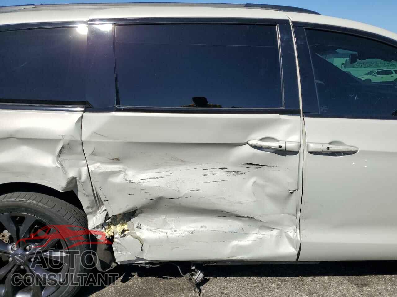 CHRYSLER PACIFICA 2020 - 2C4RC1EG2LR145593