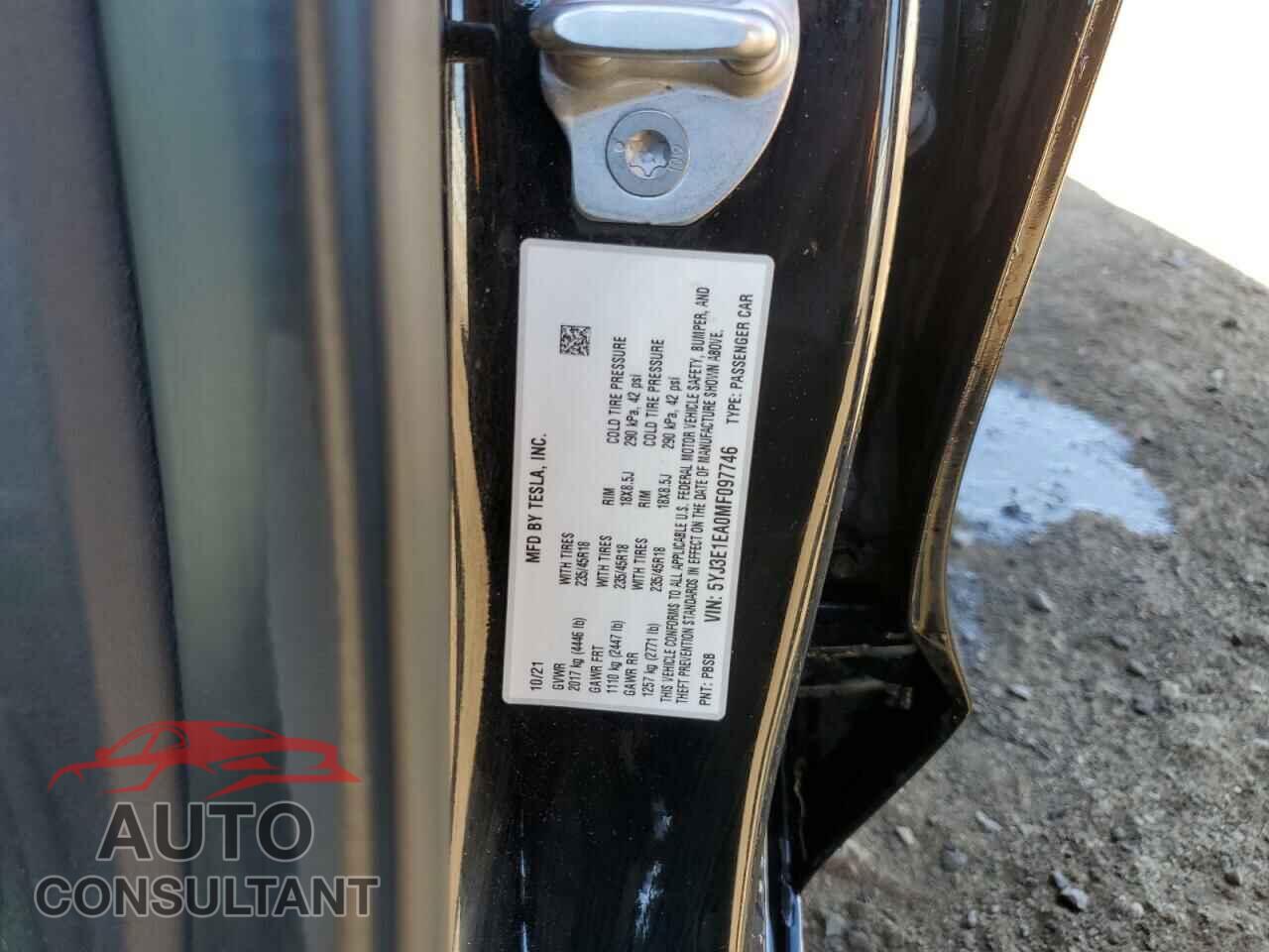 TESLA MODEL 3 2021 - 5YJ3E1EA0MF097746