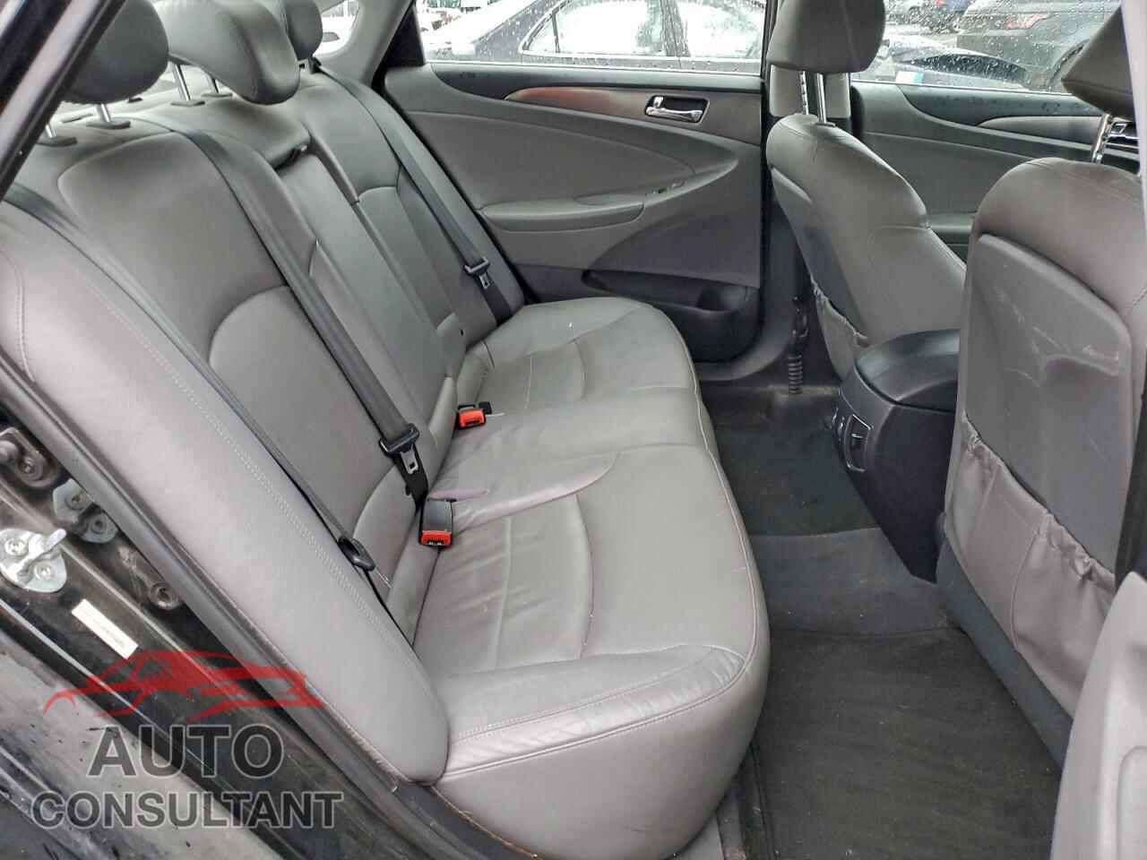 HYUNDAI SONATA 2012 - KMHEC4A45CA054670