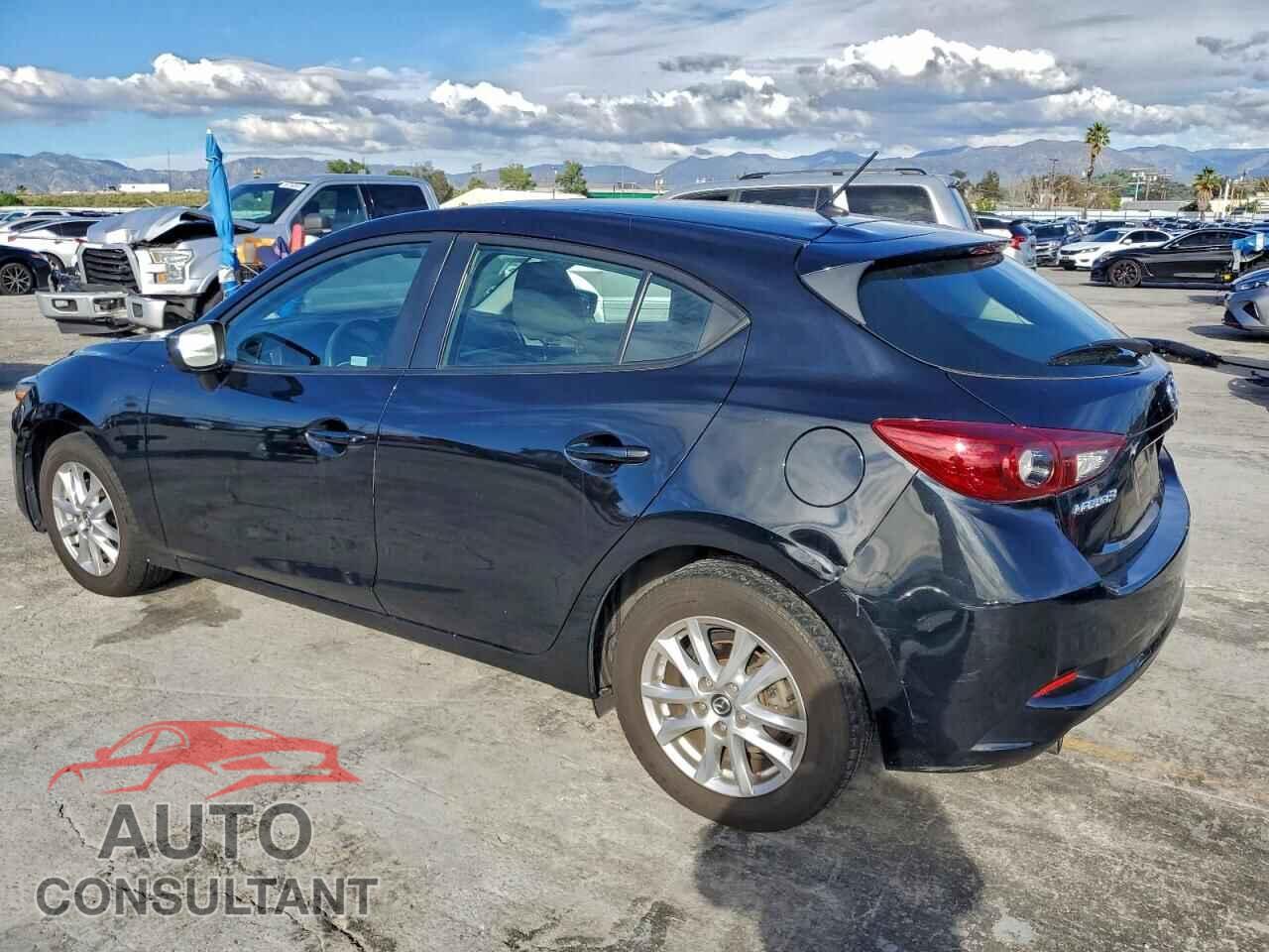 MAZDA 3 2018 - 3MZBN1K72JM203784