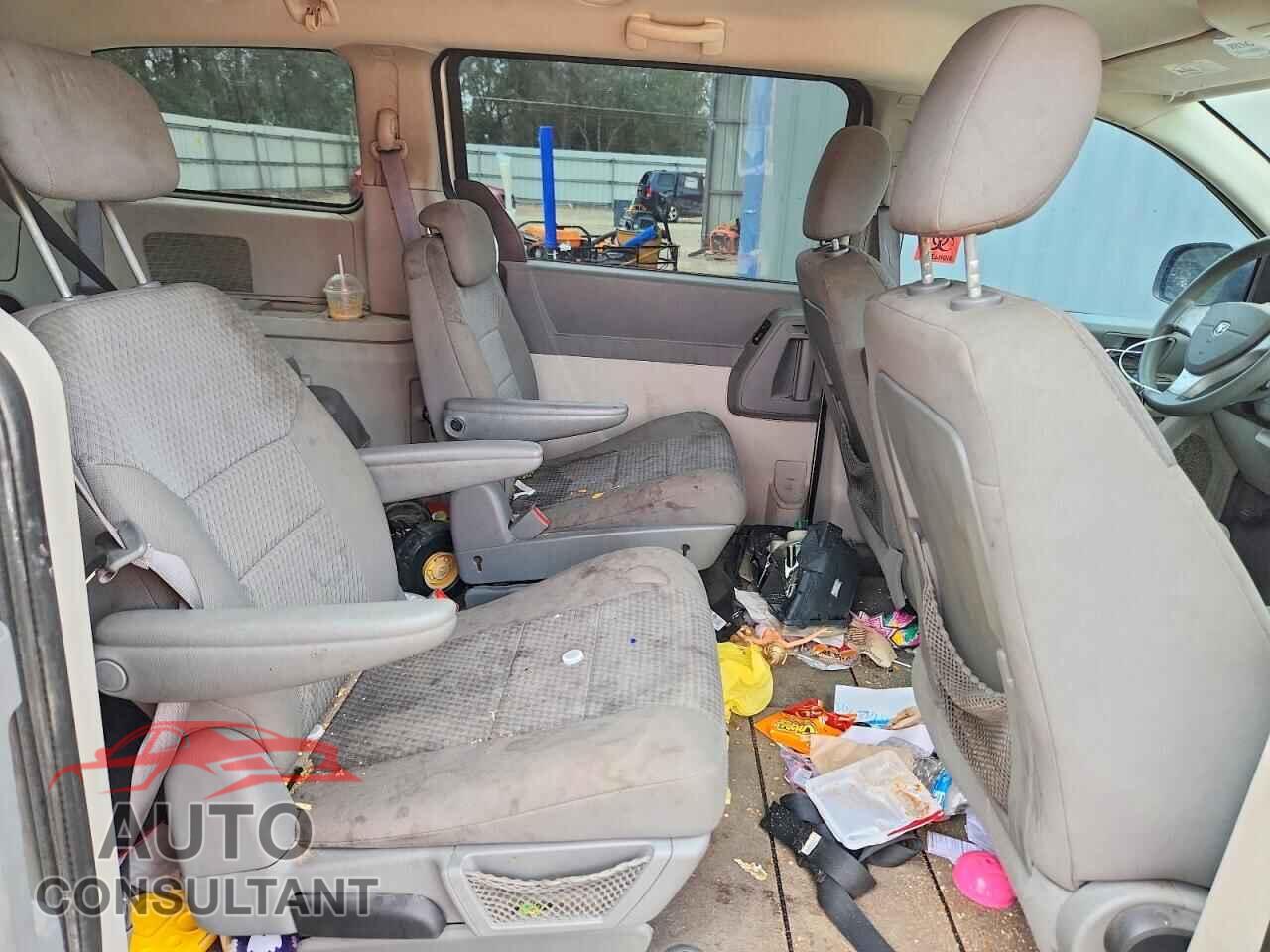DODGE CARAVAN 2010 - 2D4RN4DE3AR126854