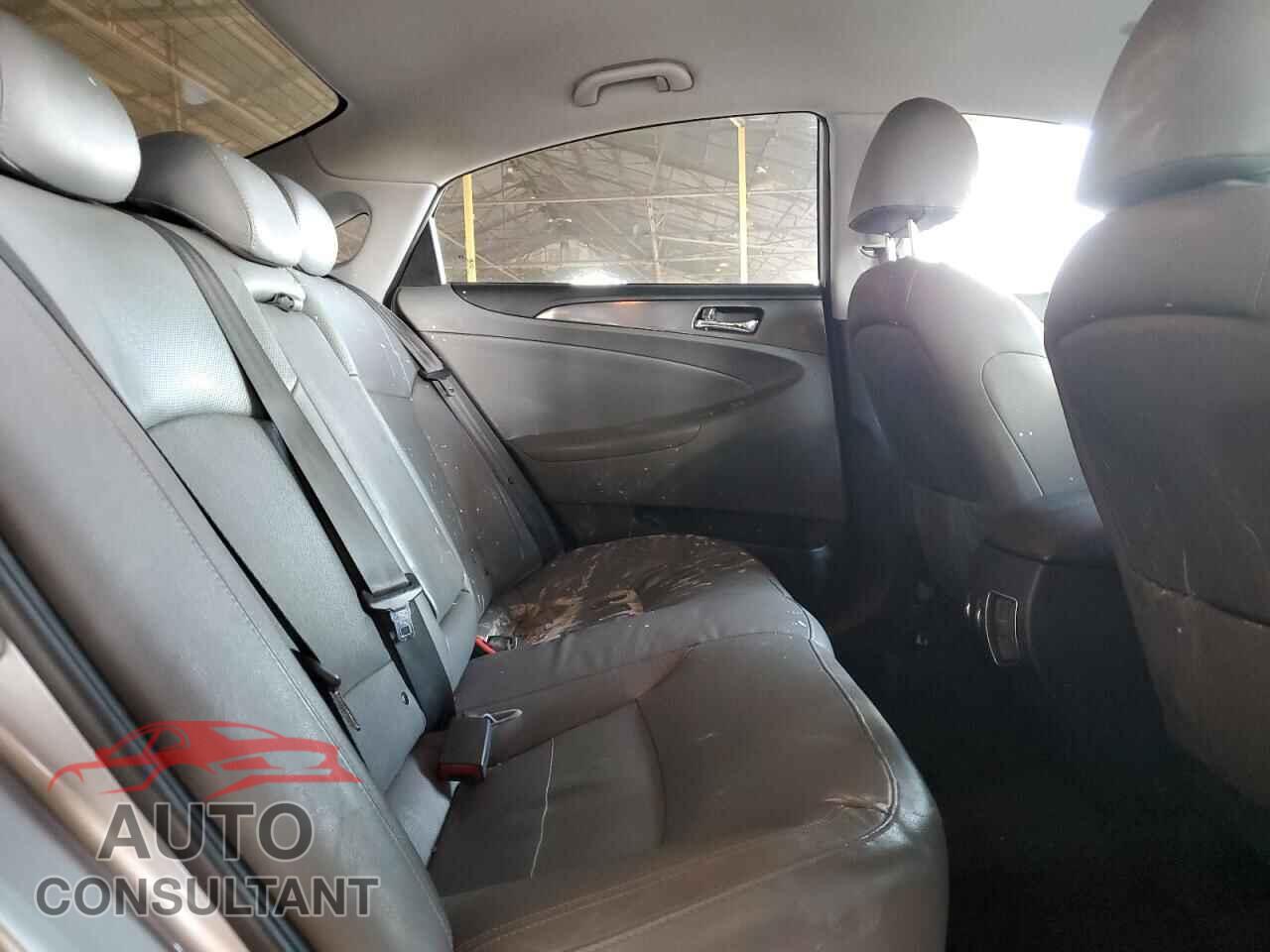 HYUNDAI SONATA 2013 - KMHEC4A48DA095294