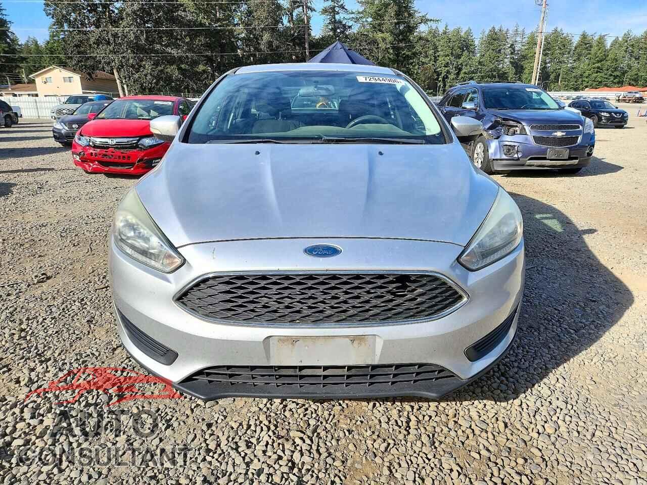 FORD FOCUS 2015 - 1FADP3F20FL241786