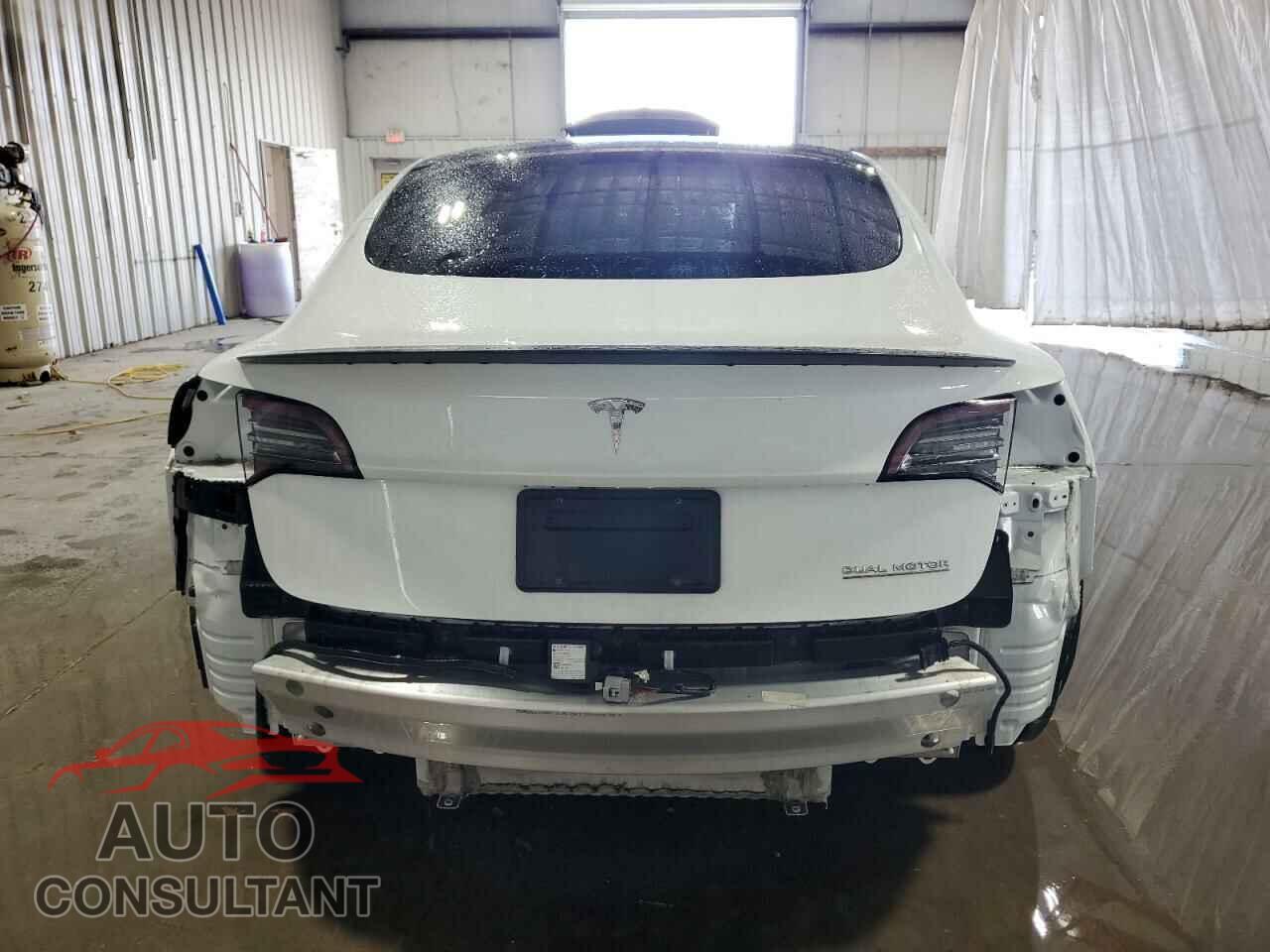TESLA MODEL 3 2021 - 5YJ3E1EC2MF044645