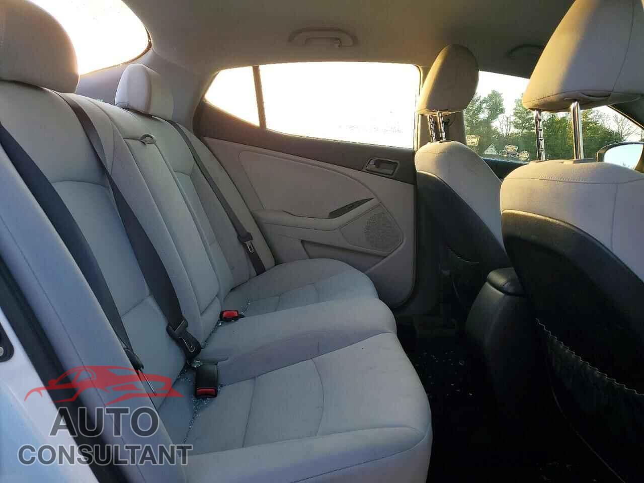 KIA OPTIMA 2015 - KNAGM4A79F5532121