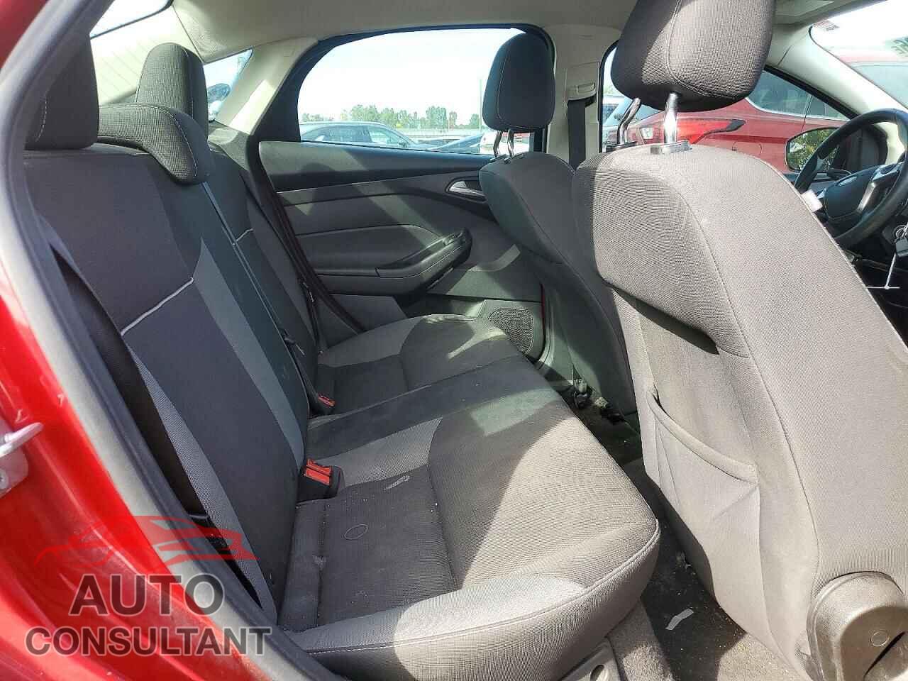 FORD FOCUS 2012 - 1FAHP3F26CL383492