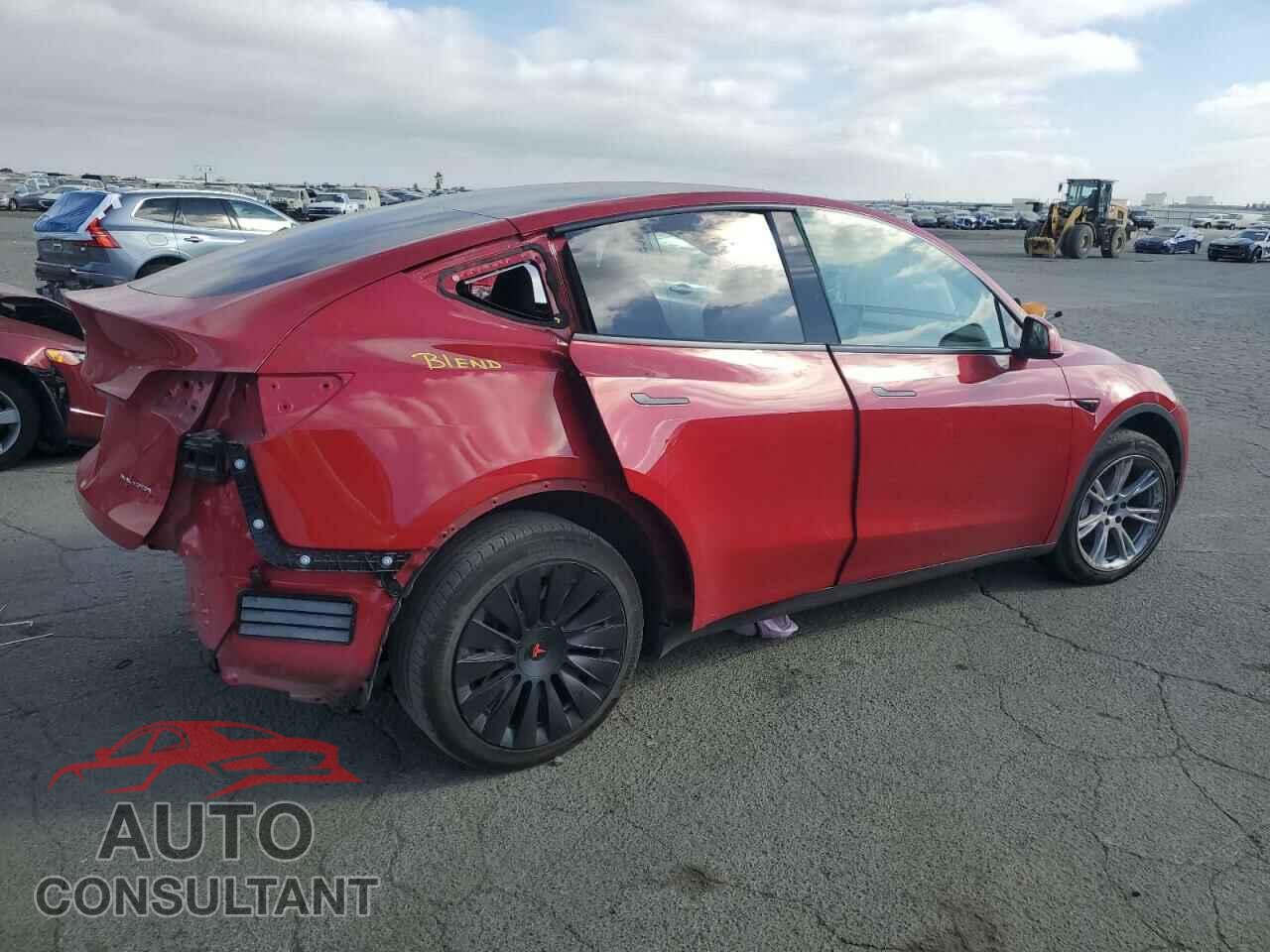 TESLA MODEL Y 2023 - 7SAYGDEE5PF687646