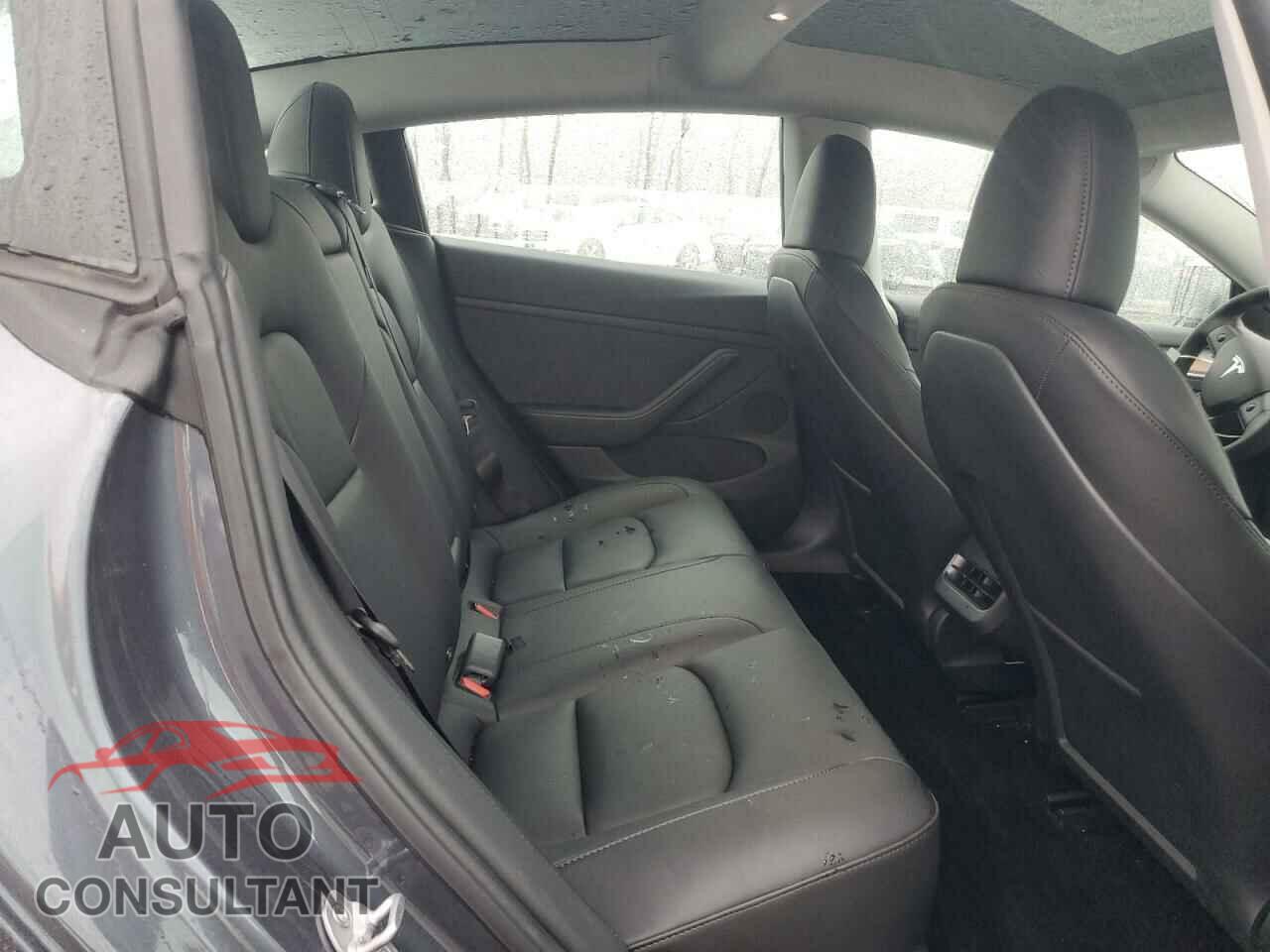 TESLA MODEL 3 2023 - 5YJ3E1EA5PF575471