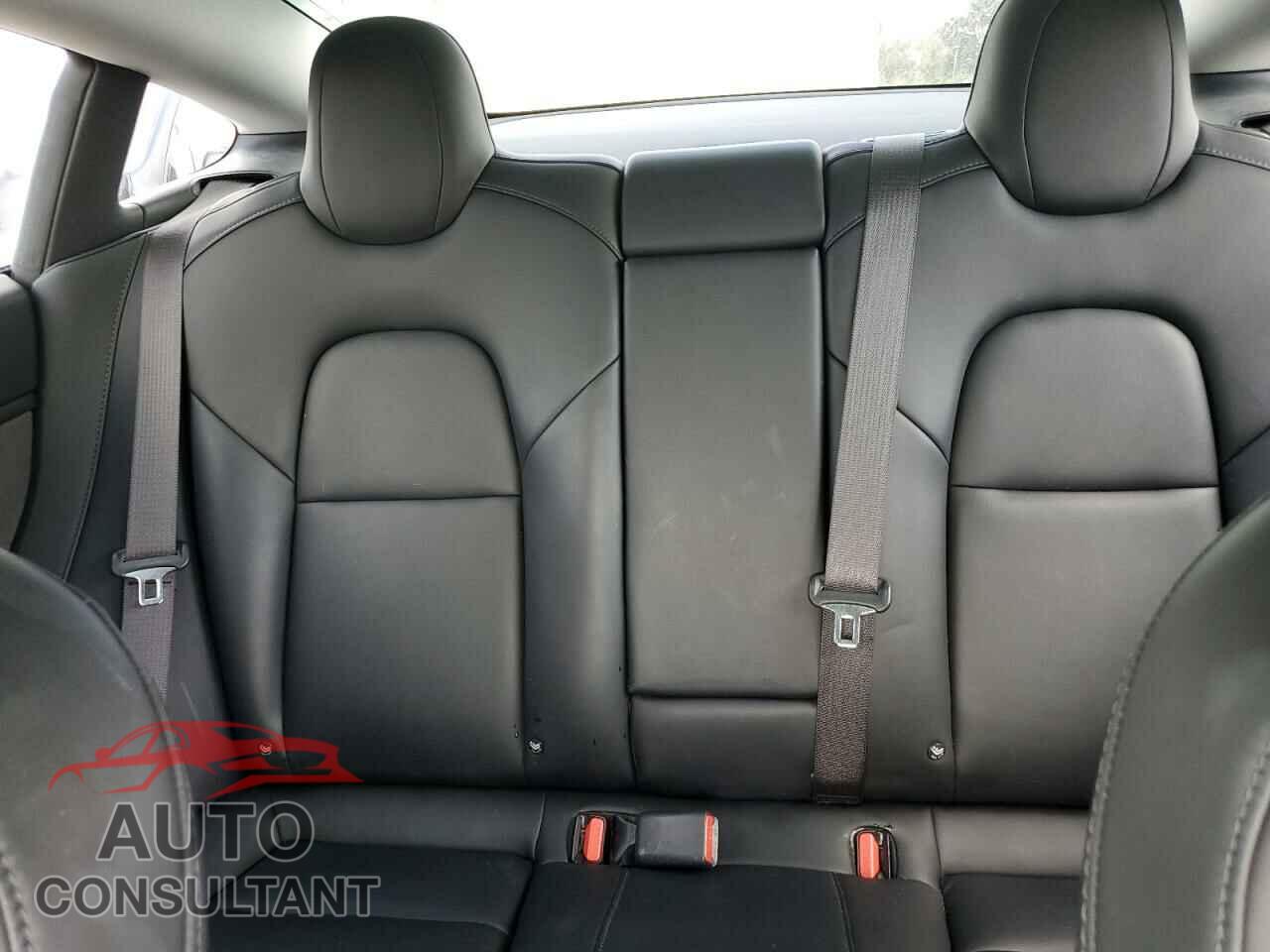 TESLA MODEL 3 2018 - 5YJ3E1EA1JF109141