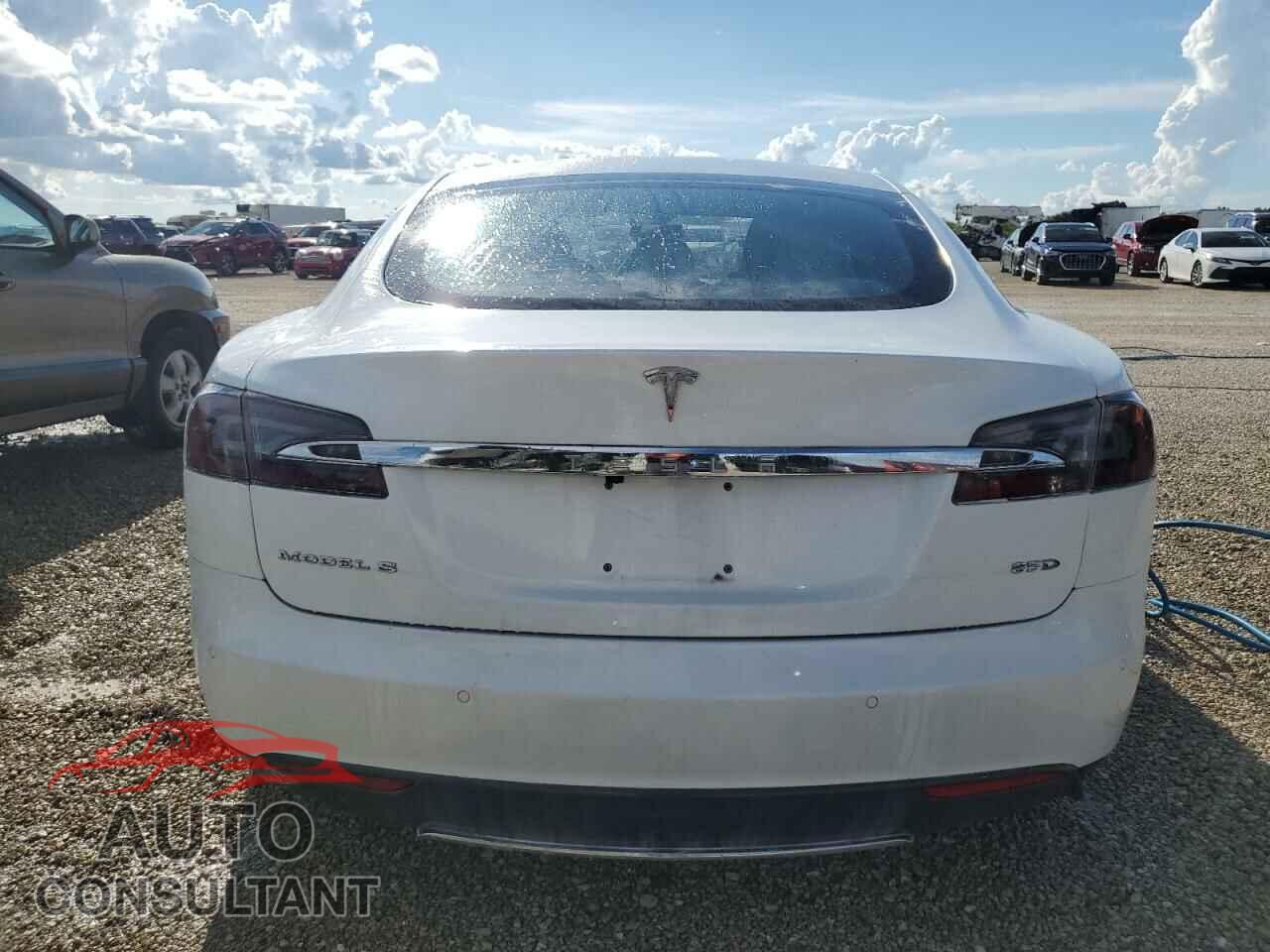 TESLA MODEL S 2016 - 5YJSA1E22GF127785