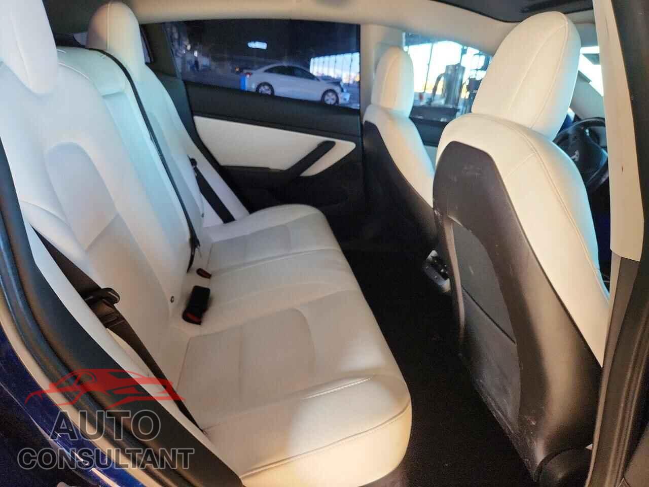 TESLA MODEL 3 2018 - 5YJ3E1EB2JF080757