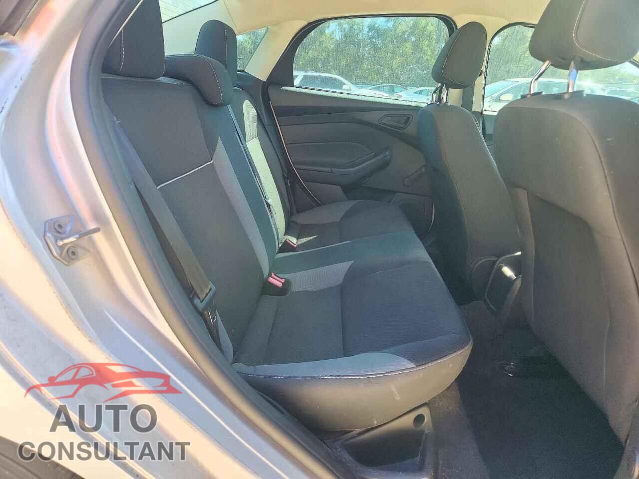 FORD FOCUS 2013 - 1FADP3E2XDL369807