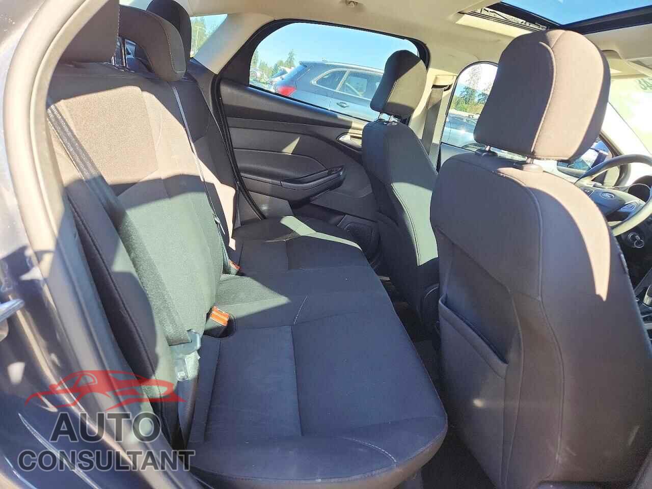 FORD FOCUS 2017 - 1FADP3H22HL248982