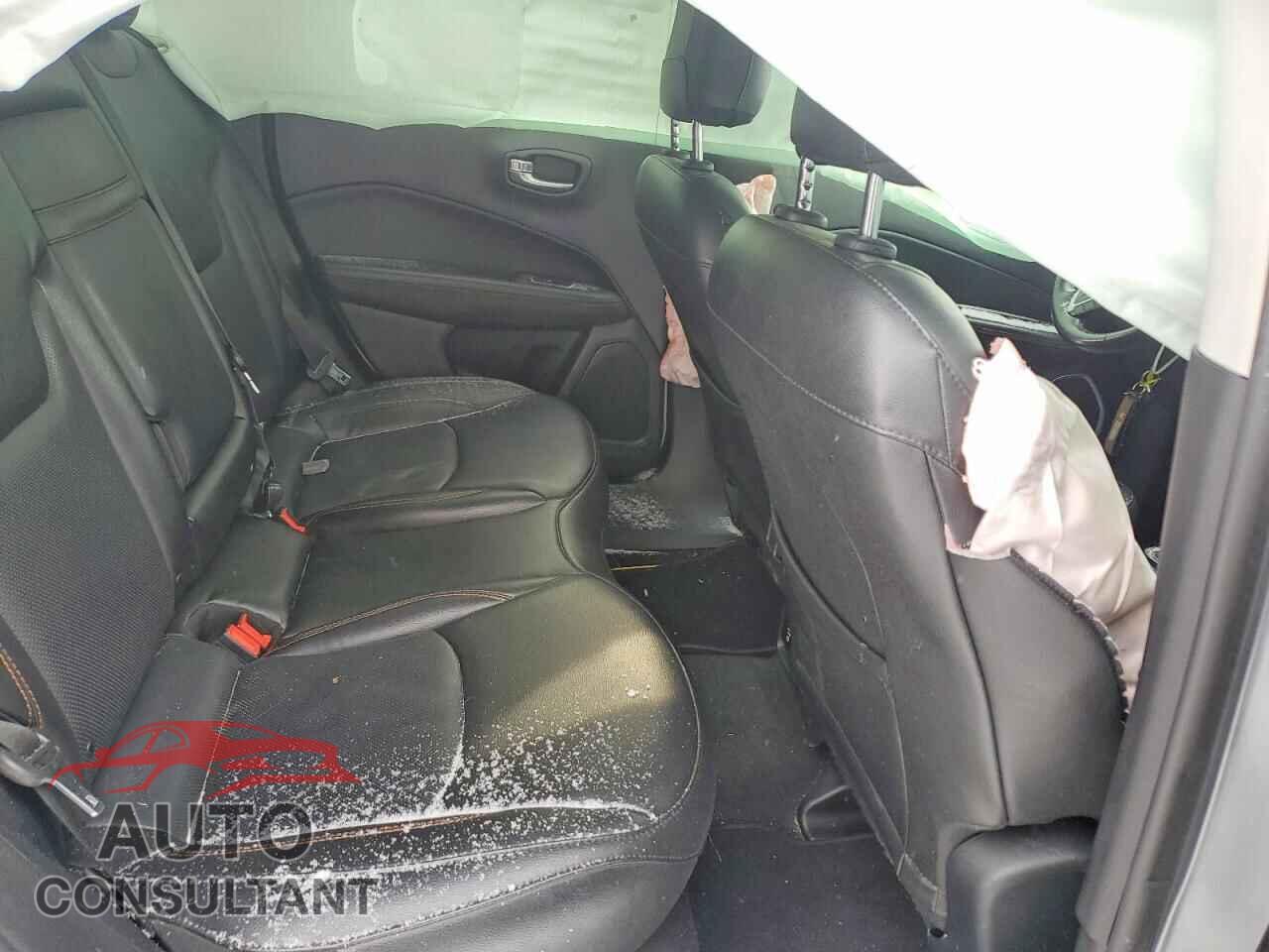 JEEP COMPASS 2019 - 3C4NJDCB4KT666162