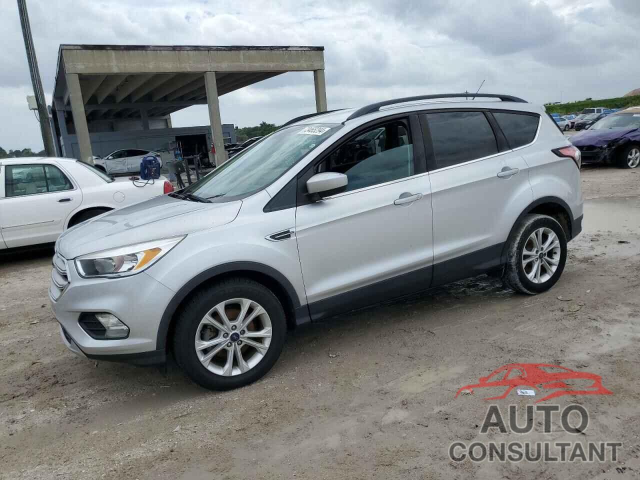 FORD ESCAPE 2018 - 1FMCU0GD2JUB61840