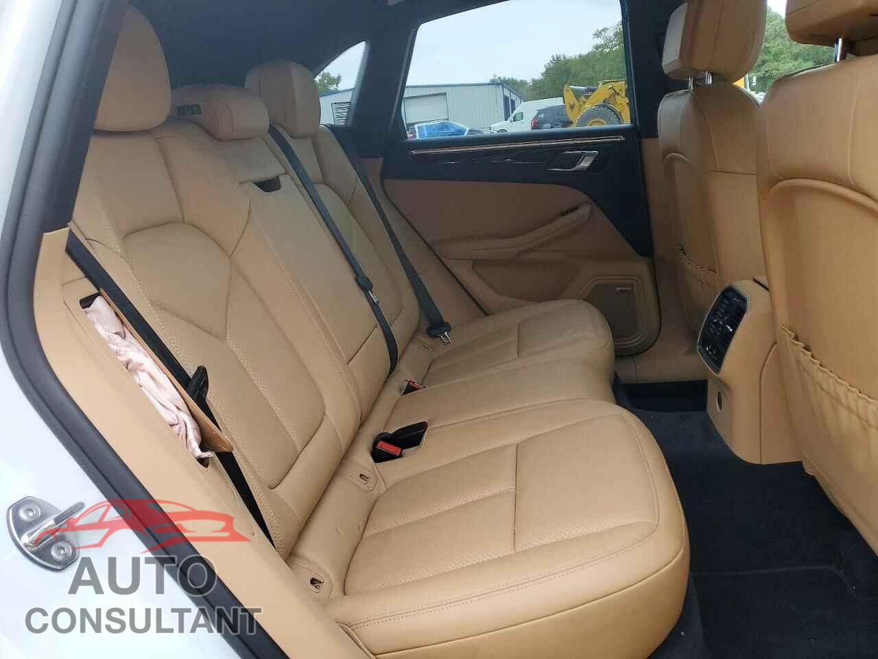 PORSCHE MACAN 2018 - WP1AA2A56JLB03977