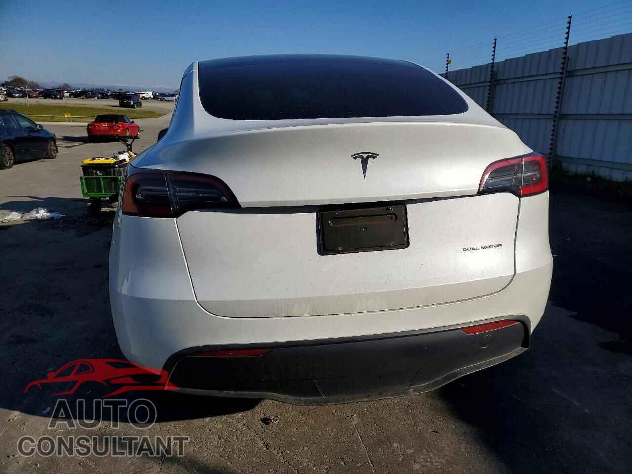 TESLA MODEL Y 2023 - 7SAYGAEE5PF714567