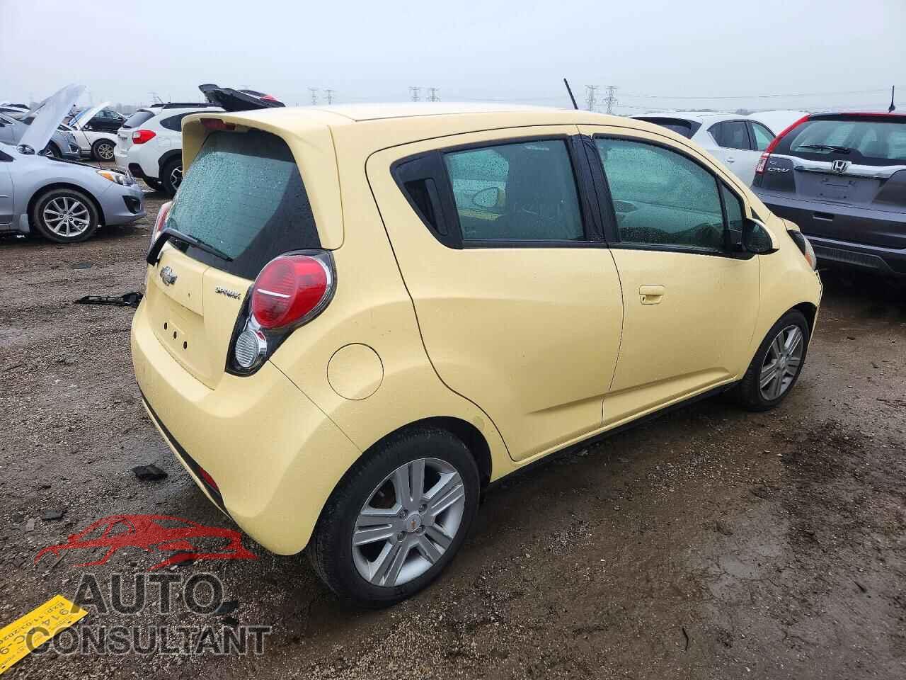 CHEVROLET SPARK 2013 - KL8CB6S9XDC588346