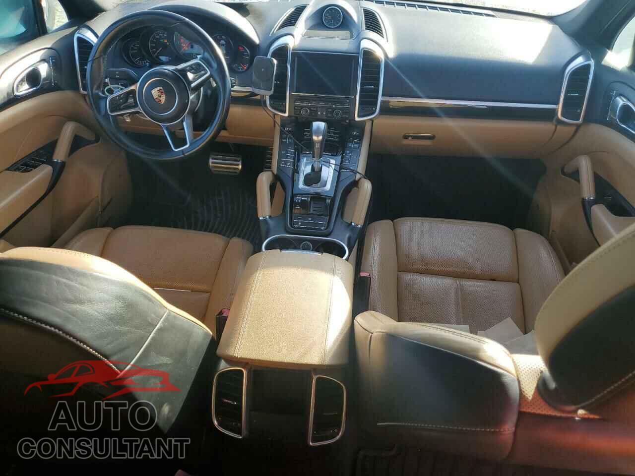PORSCHE CAYENNE 2016 - WP1AB2A25GLA96211