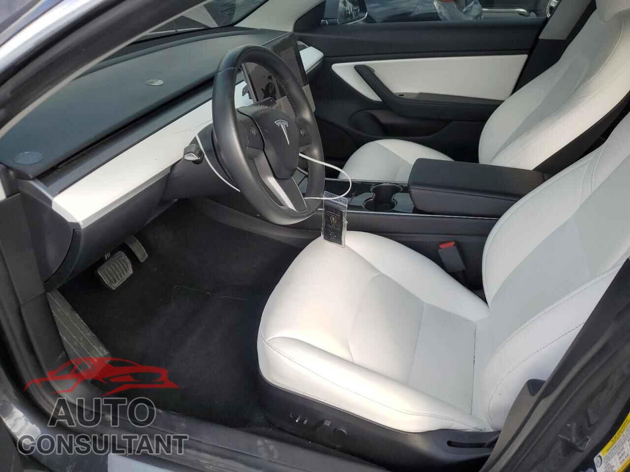 TESLA MODEL 3 2018 - 5YJ3E1EA0JF155589