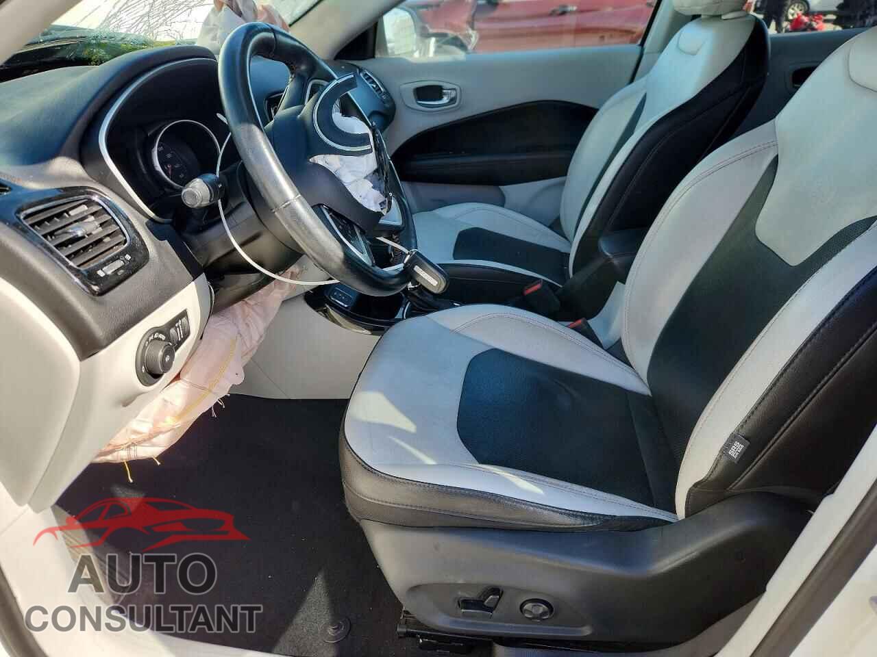 JEEP COMPASS 2020 - 3C4NJCCB1LT194000
