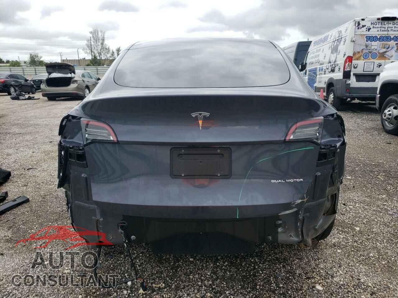 TESLA MODEL Y 2023 - 7SAYGDEE4PF870018