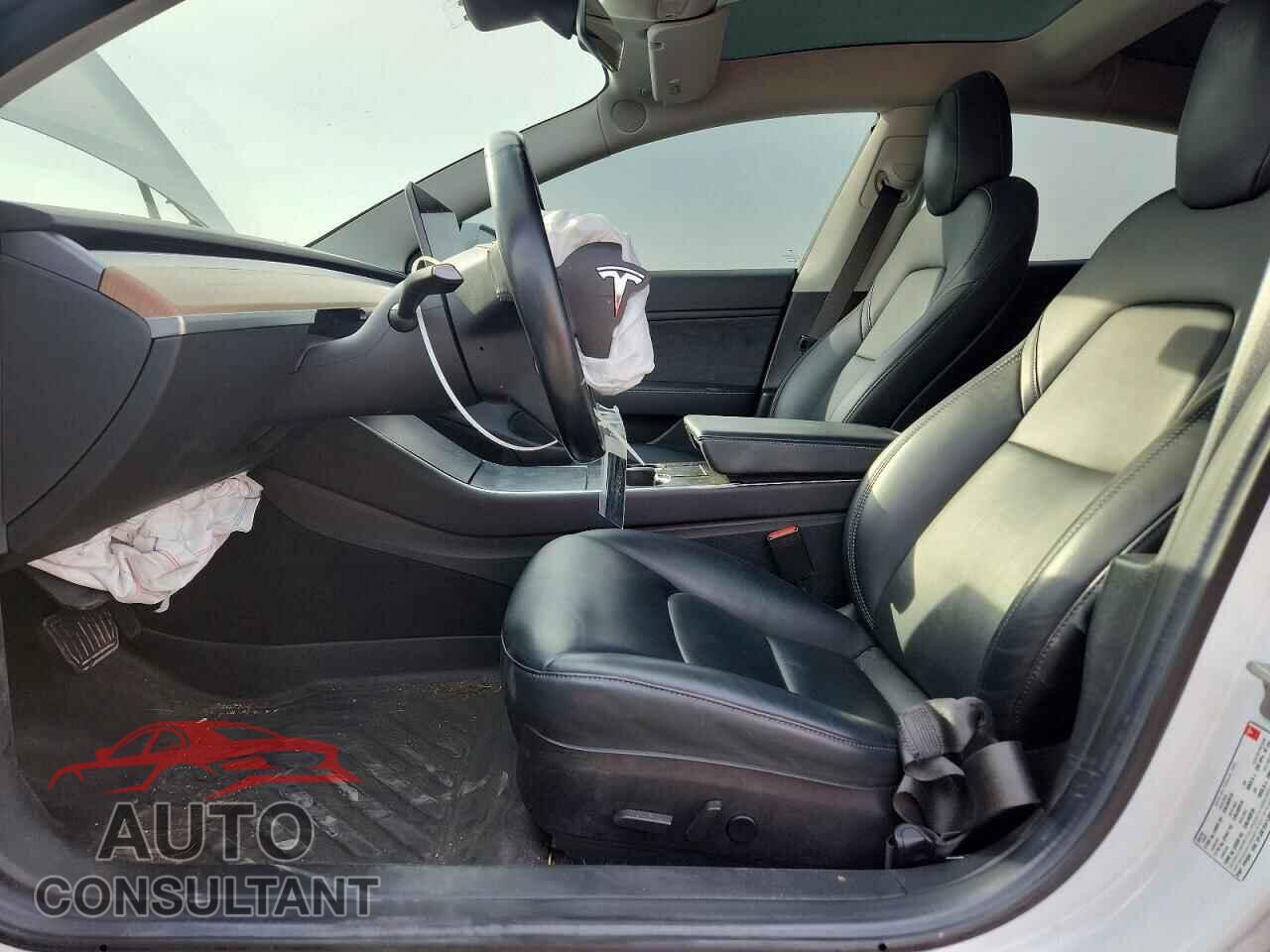 TESLA MODEL 3 2018 - 5YJ3E1EA1JF010593