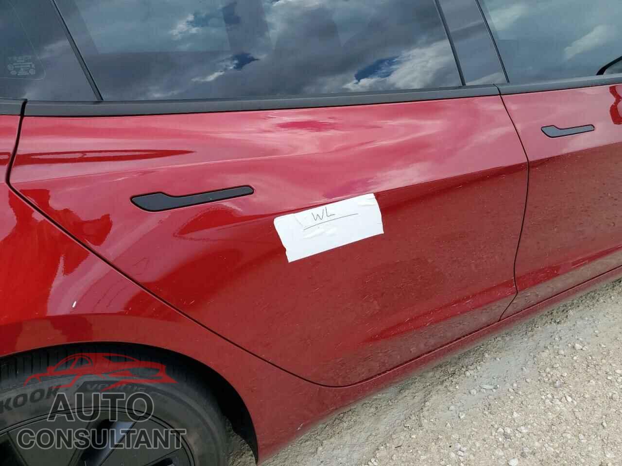 TESLA MODEL 3 2024 - 5YJ3E1EA5RF731494
