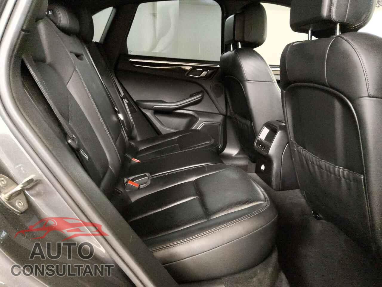 PORSCHE MACAN 2015 - WP1AB2A50FLB60146