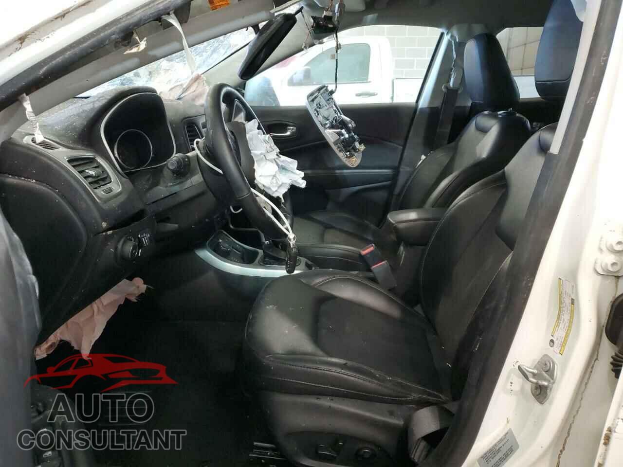 JEEP COMPASS 2018 - 3C4NJDBB4JT114208