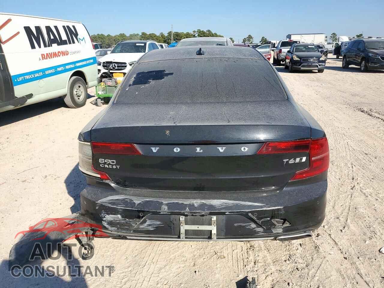 VOLVO S90 2018 - LVY992MLXJP019024