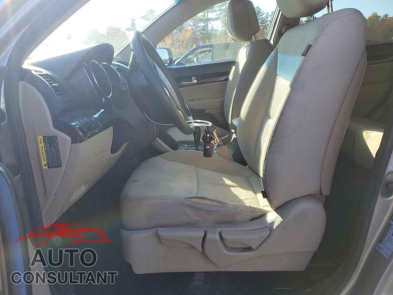 KIA SORENTO 2012 - 5XYKTCA62CG303705