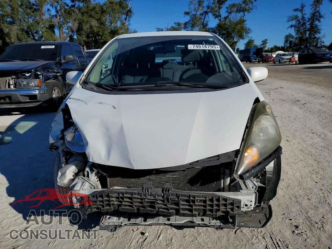 HONDA FIT 2013 - JHMGE8H31DC017860