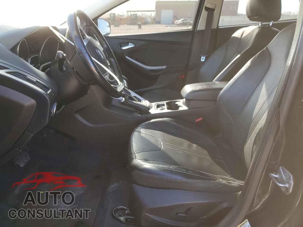 FORD FOCUS 2014 - 1FADP3F27EL258390