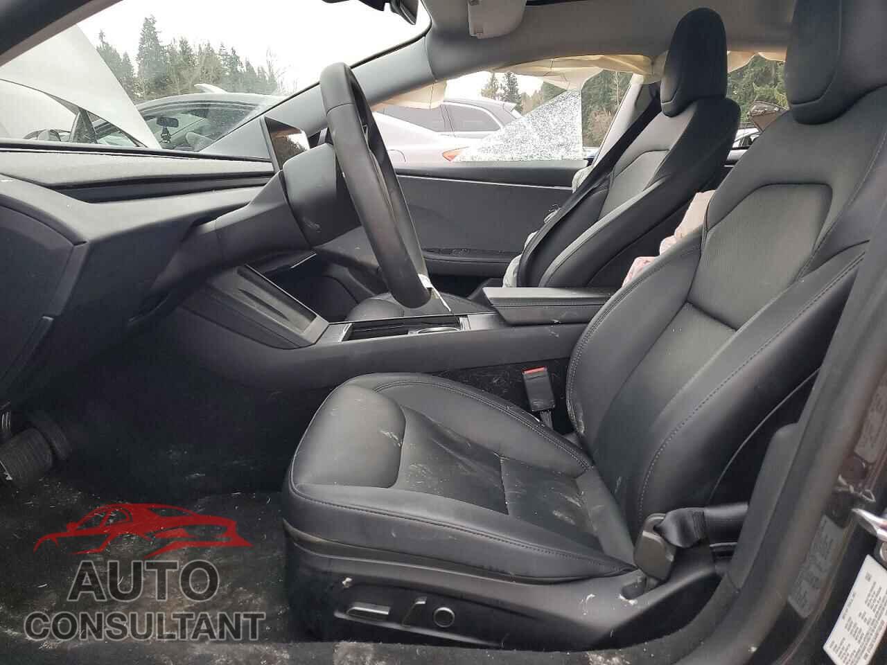 TESLA MODEL 3 2024 - 5YJ3E1EA4RF745189