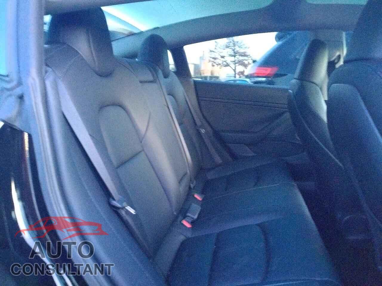 TESLA MODEL 3 2023 - 5YJ3E1EA4PF498155