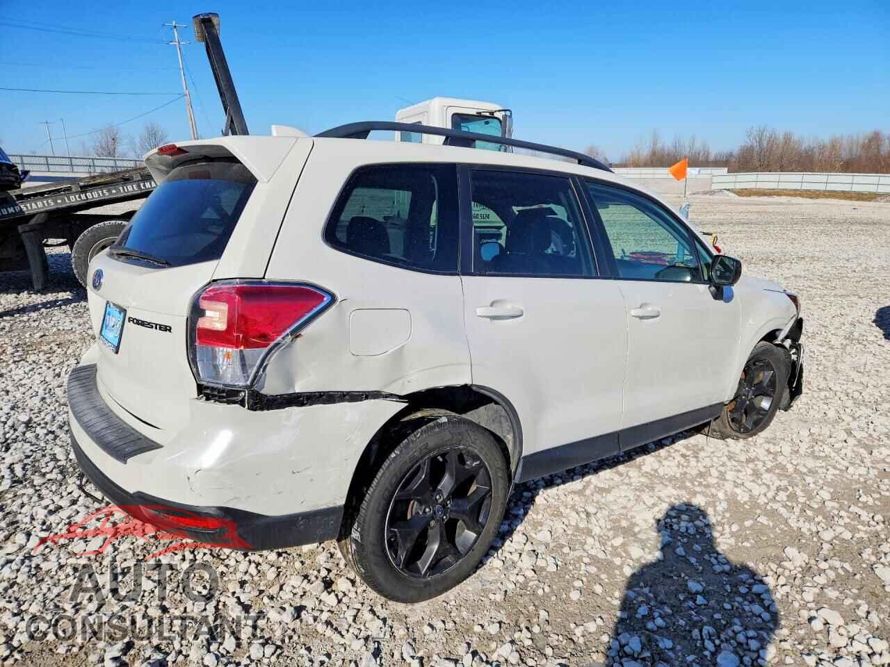 SUBARU FORESTER 2018 - JF2SJAEC5JH457163