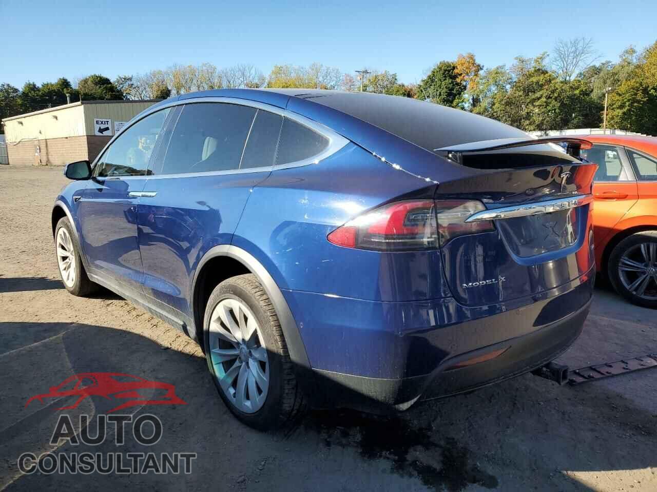 TESLA MODEL X 2018 - 5YJXCBE21JF123577