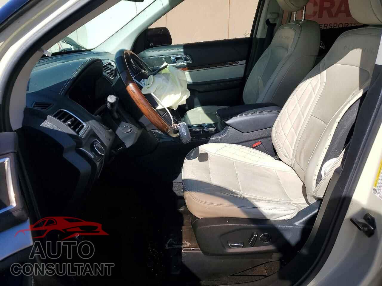 FORD EXPLORER 2018 - 1FM5K8HT1JGB31195