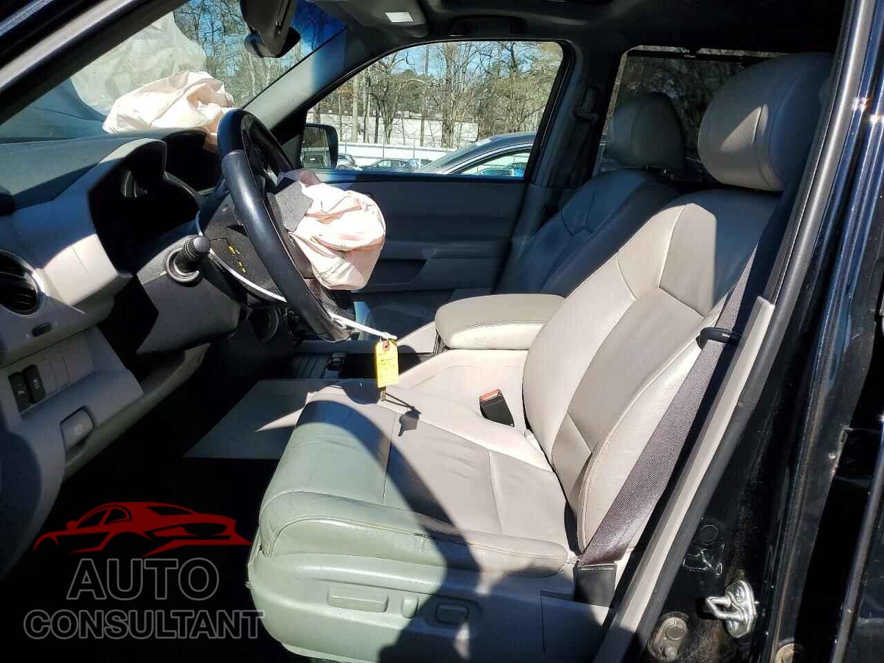 HONDA PILOT 2015 - 5FNYF3H96FB022763