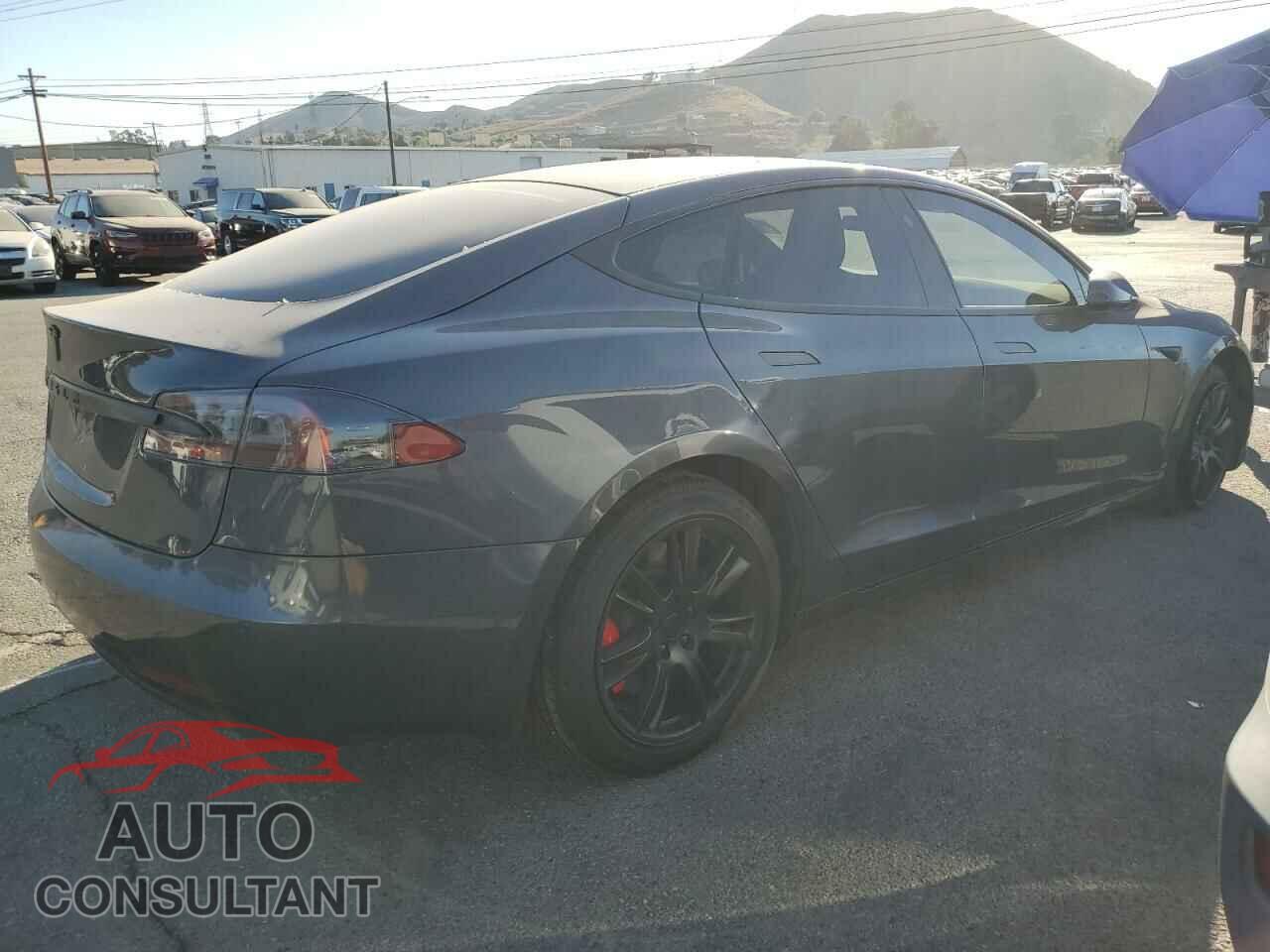 TESLA MODEL S 2017 - 5YJSA1E20HF179420