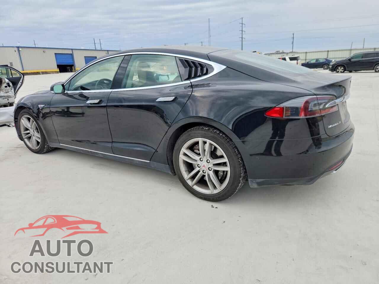 TESLA MODEL S 2015 - 5YJSA1H22FFP74830